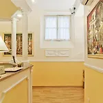 Domus Via Veneto 2* Řím