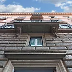 Domus Via Veneto Bed & Breakfast