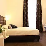 Domus Via Veneto Bed & Breakfast