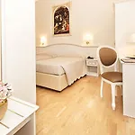 Bed & Breakfast Domus Via Veneto 2*