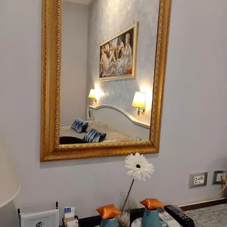 Domus Via Veneto Rom