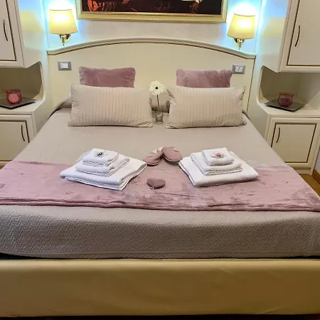 Domus Via Veneto 2* Roma