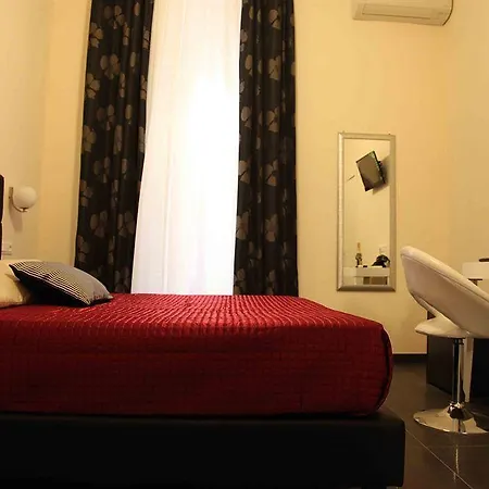 Domus Via Veneto 2* Rome