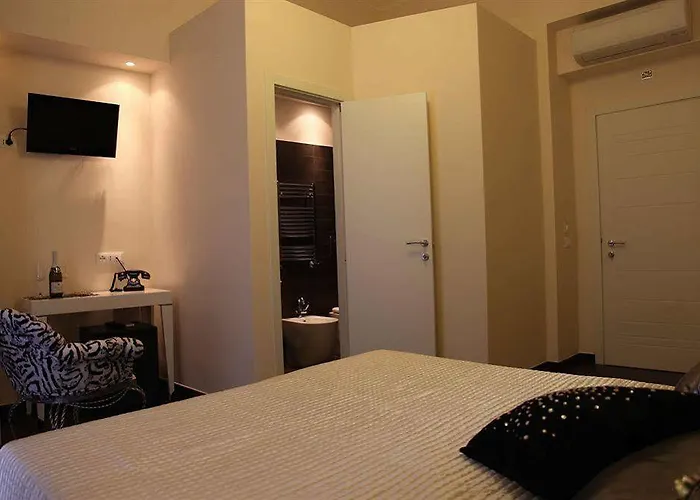 Domus Via Veneto Rome