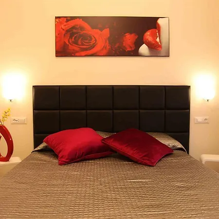 Domus Via Veneto Alojamento de Acomodação e Pequeno-almoço 2*