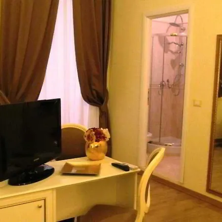 Domus Via Veneto Alojamento de Acomodação e Pequeno-almoço 2*