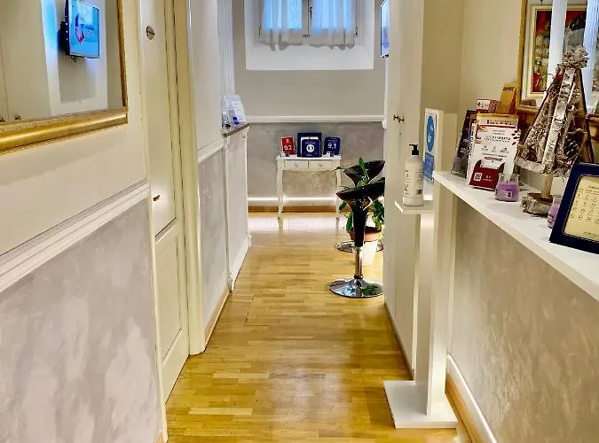 Domus Via Veneto Bed and breakfast 2*